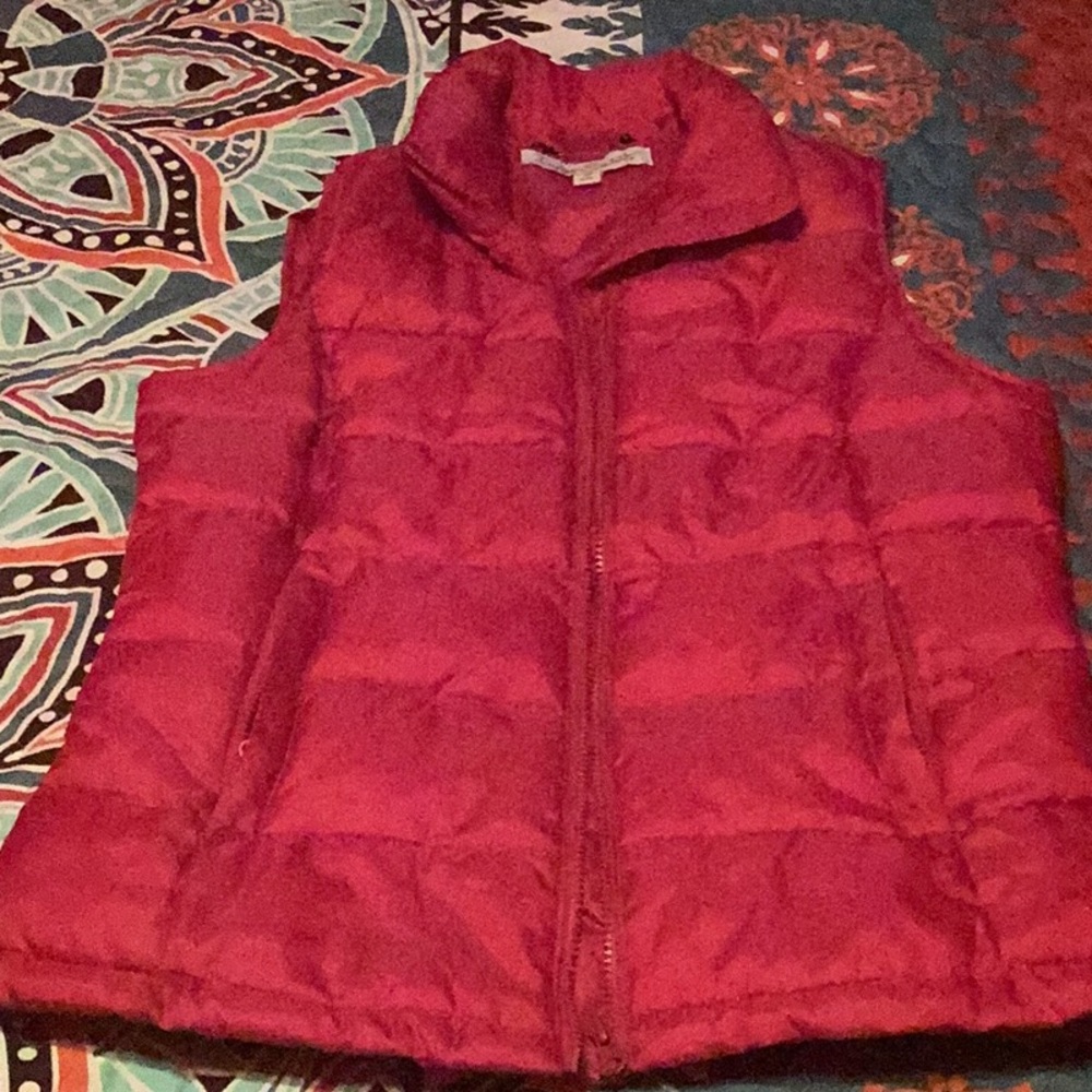 Ladies red puffer vest